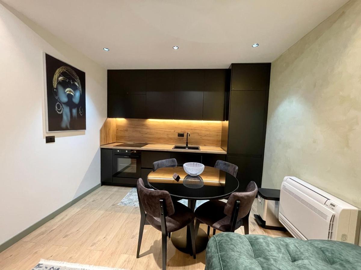 Queens Luxury Apartments Tirana Extérieur photo