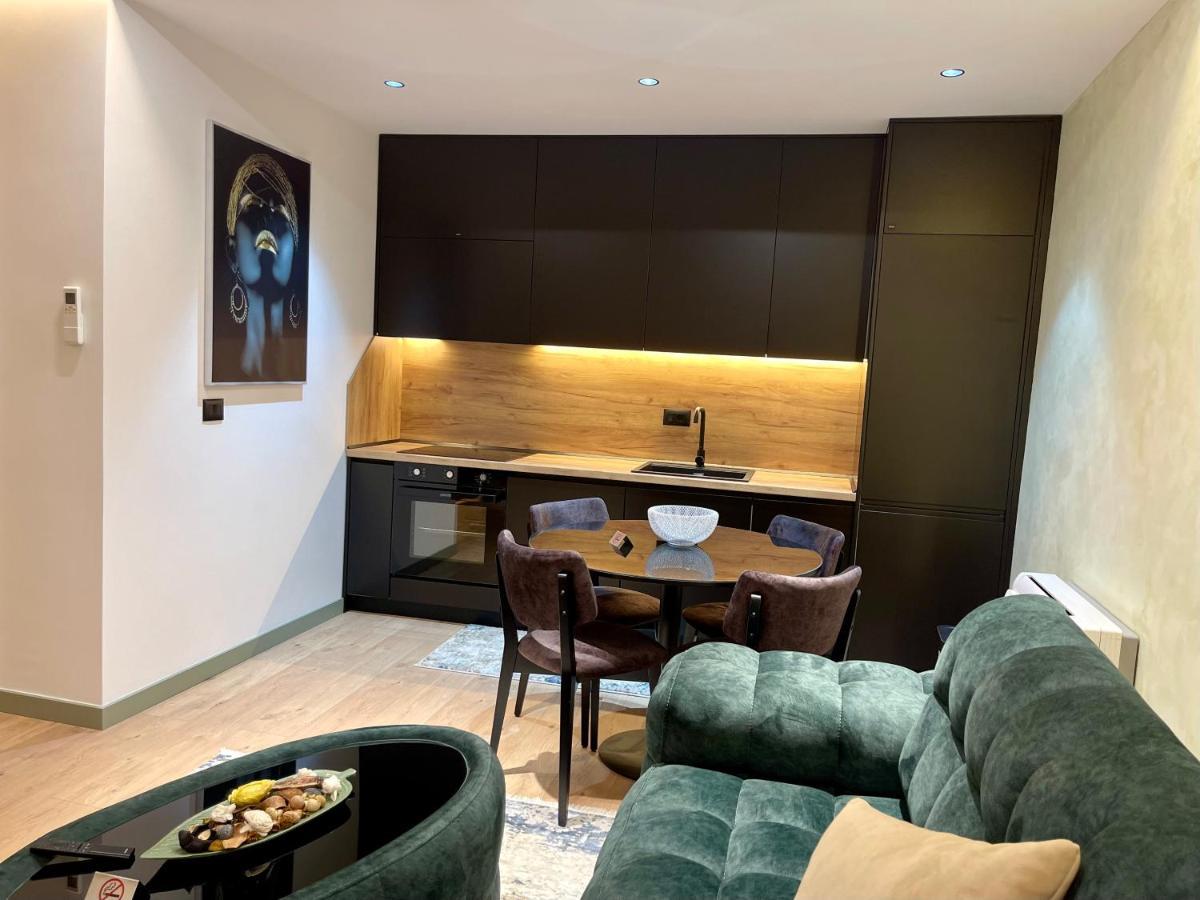 Queens Luxury Apartments Tirana Extérieur photo